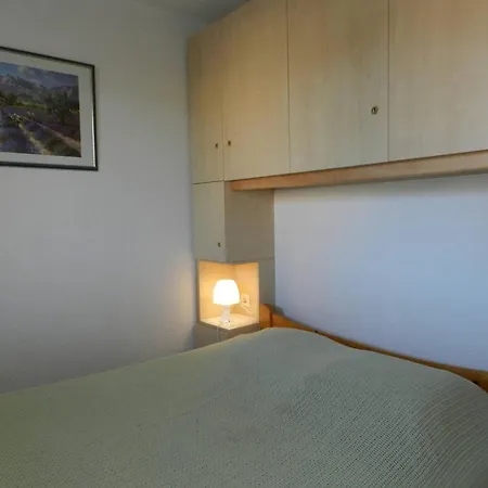 T2 Avec Cabine, Piscine, Parking Prive - Proche Et Commerces, - Fr-1-251-774 Apartment Le Lavandou