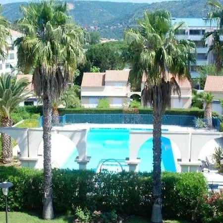 T2 Avec Cabine, Piscine, Parking Prive - Proche Et Commerces, - Fr-1-251-774 Apartment Le Lavandou
